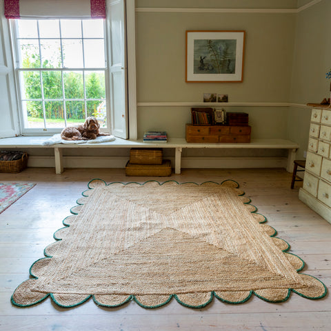 Hand-made Jute Rug Finished with a Green Scalloped Edge