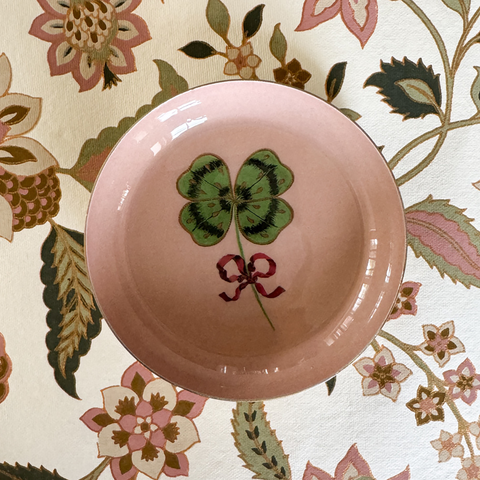 Clover Round Enamel Tray by Roomytown UK