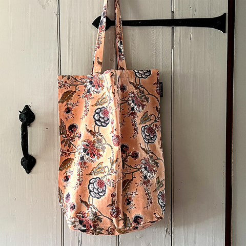 Hydrangea Peach Tote Bag