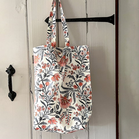 Lily and sales ivy tote bags