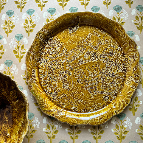 Arabesque 'Round Serving Pizza Plate' crackle glazed in 'Pineapple' by Sthal of Sweden