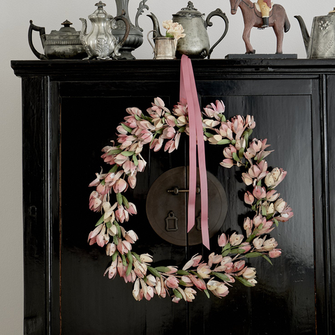 Tulip Wreath Blush.