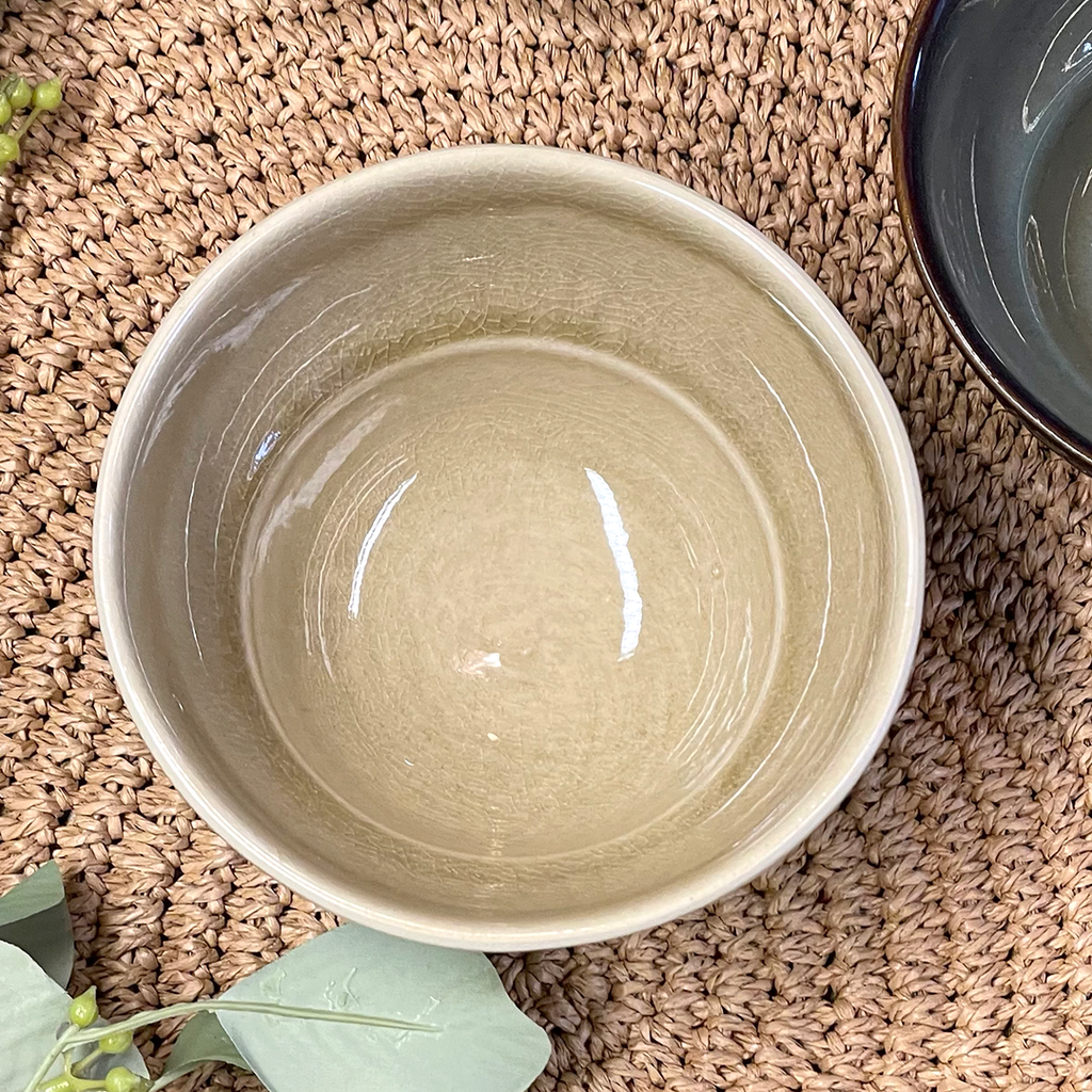 Crackle Glaze Sand Cup With No Handle.