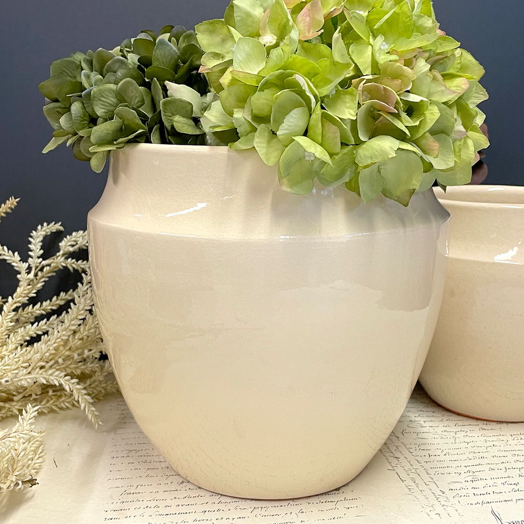 Vita Cream Flower Pot by Bungalow DK. Large.