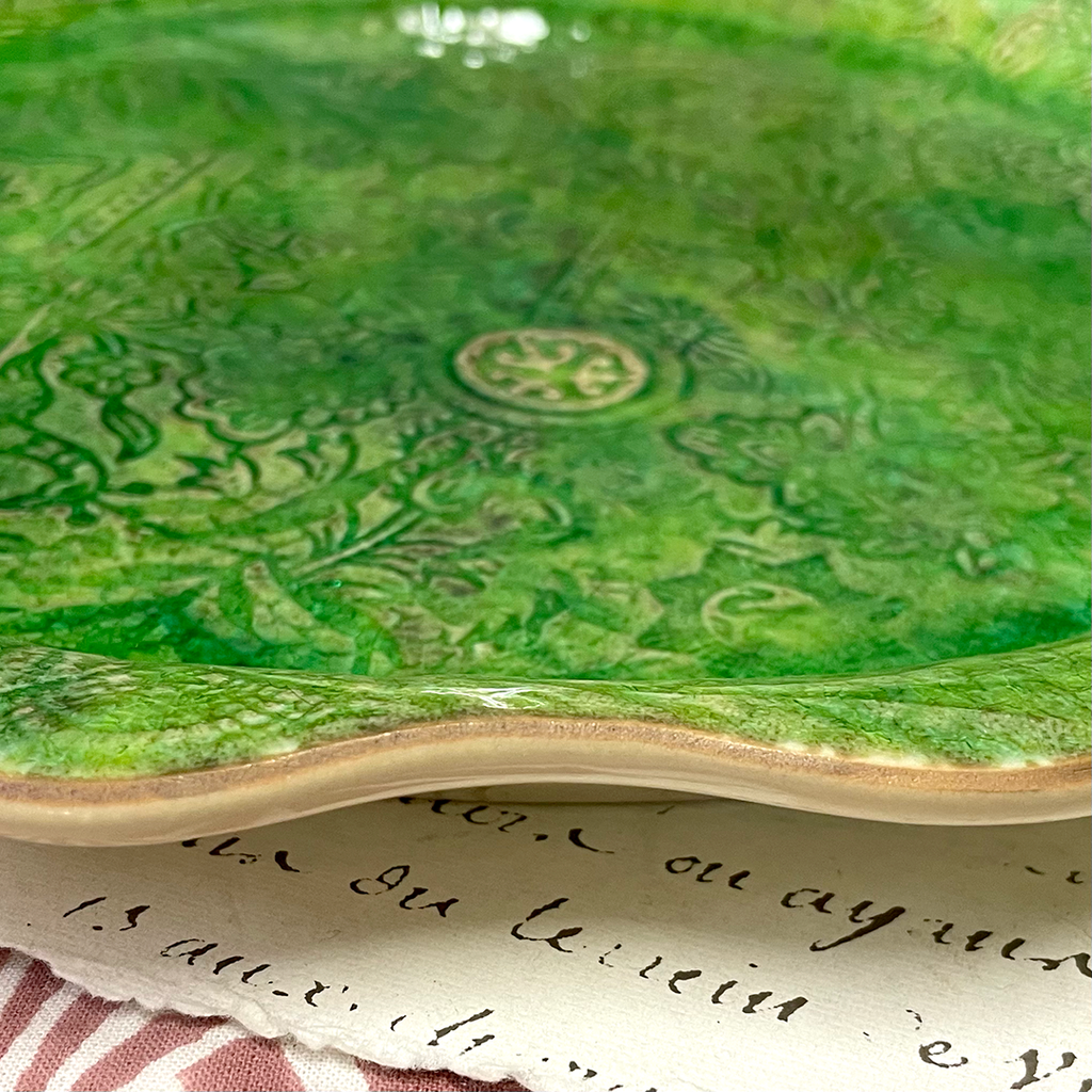 Large Round Pizza Plate/Serving Plate. Seaweed.